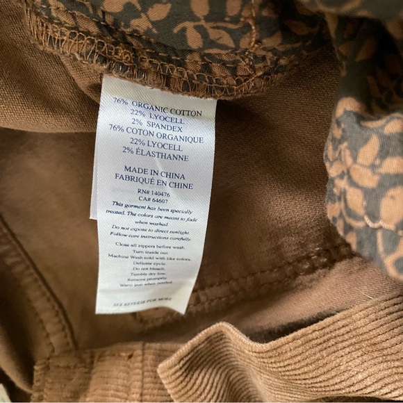 Faherty Stretch Cord Julianne Patch Pocket Pants - Picture 4 of 5